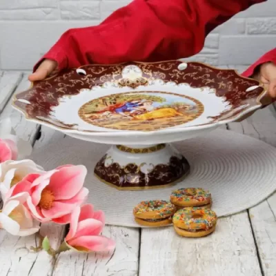 شیرینی خوری پایه دار
